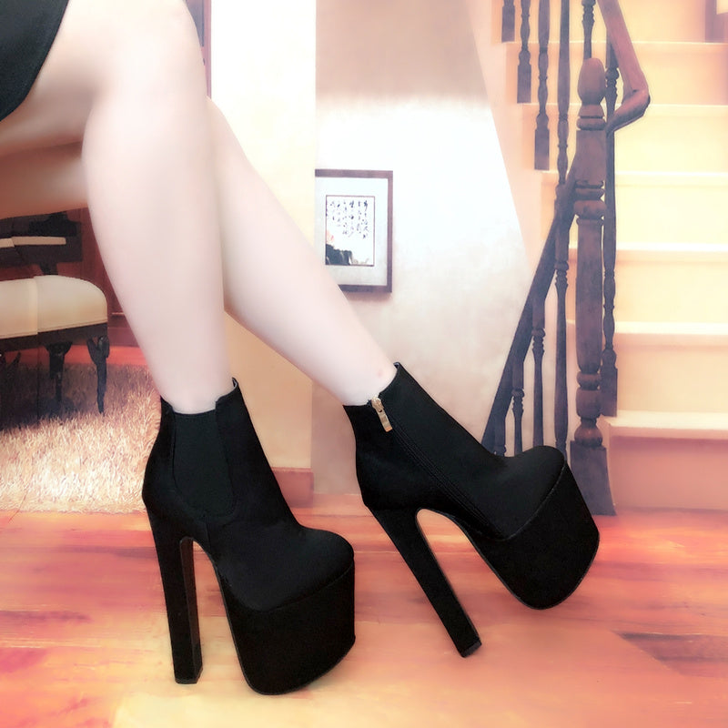 Platform High Heel Shoes Black Matte side view