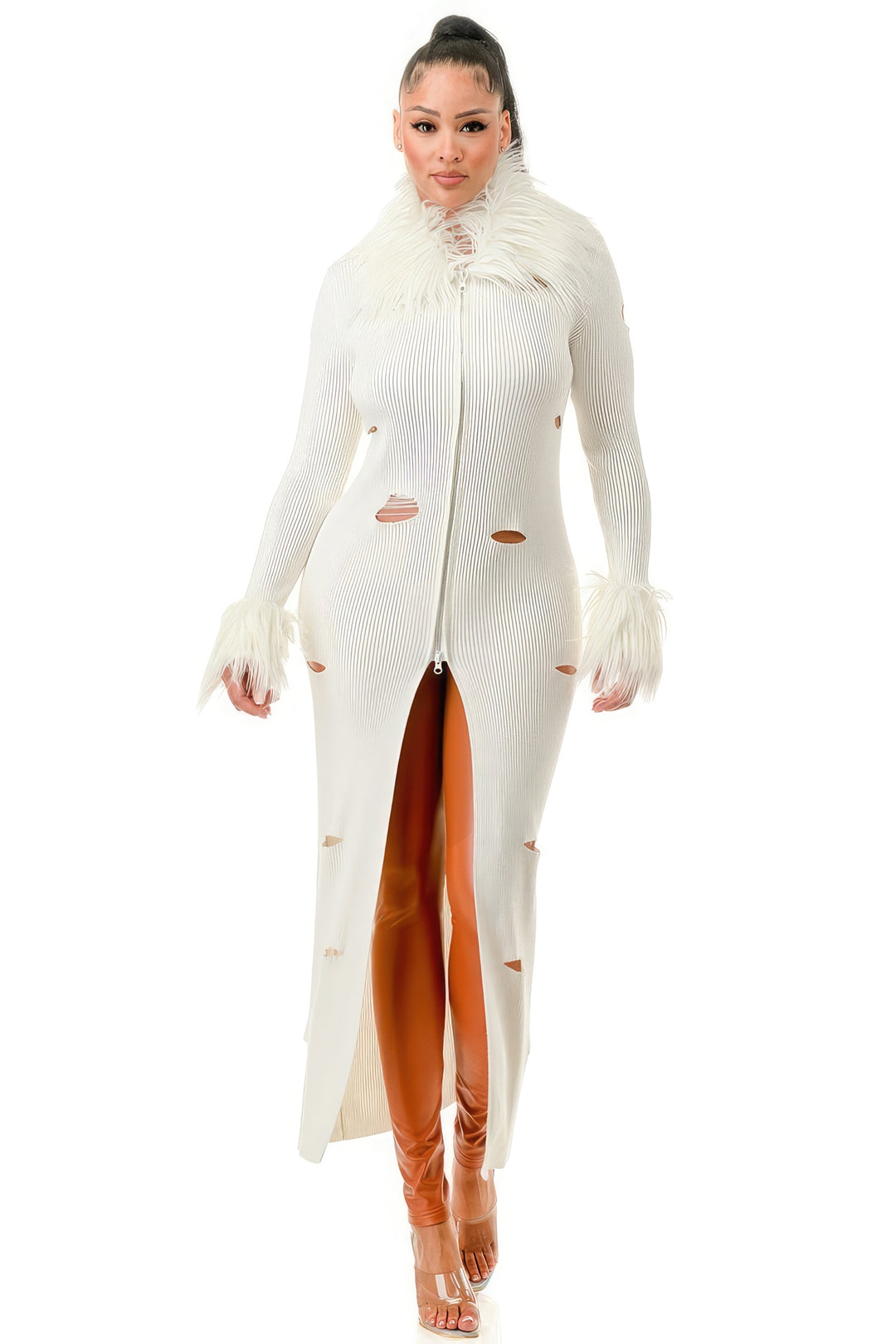 Diva Mode White Coat, Long Sleeves, Fur Collar & Cuffs, Zipper, Destroyed Design, front view.